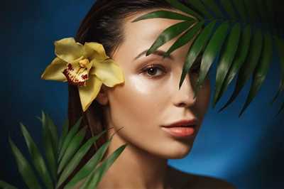 راهنمای آرایشی مناسب خانم‌های با پوست سبزه | زیبا هستید؛ زیباتر دیده شوید