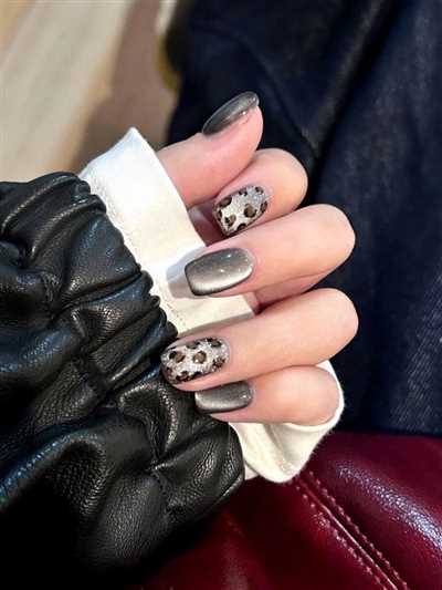 لاک ژل آیس نقره‌ای طرح جدید رسید؛ چقدر خوشگل و خاصن اینا