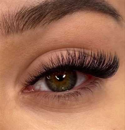 شیک‌ترین کاشت مژه برای چشم ریز؛ مدل مژه ای که چشمو درشت و باز میکنه
