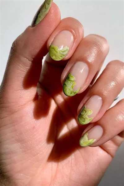 ۳۰ مدل طراحی ناخن بهاری و جدید سبز ماچا | طبیعی و متفاوت باشید!