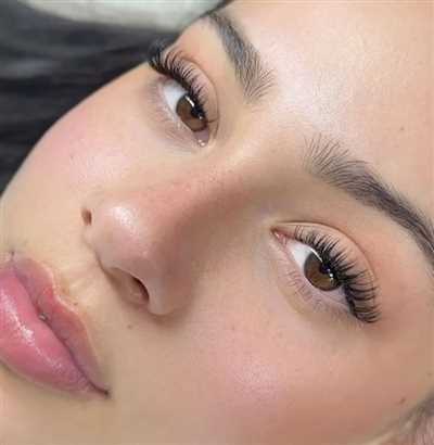 بهترین کاشت مژه برای پلک افتاده| 6 مدل پیشنهادی گریمورهای حرفه ای