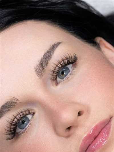 بهترین کاشت مژه برای پلک افتاده| 6 مدل پیشنهادی گریمورهای حرفه ای