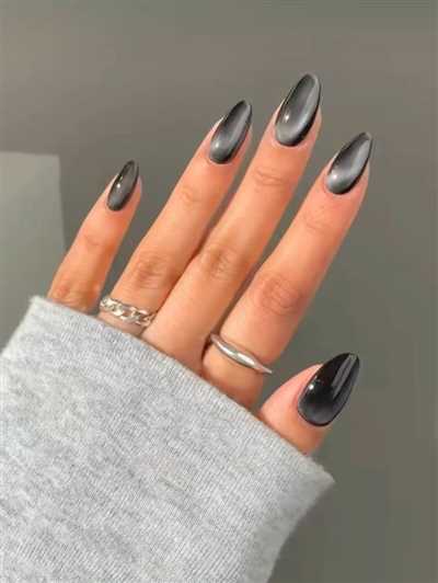 لاک ژل آیس نقره‌ای طرح جدید رسید؛ چقدر خوشگل و خاصن اینا