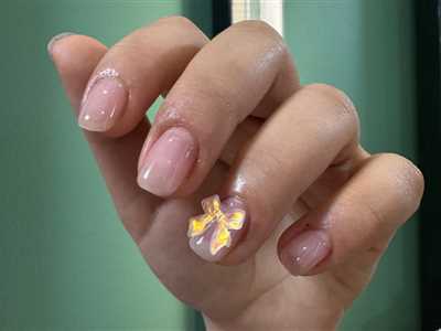 طراحی و کاشت ناخن توسط ناخنکار خانم الهه