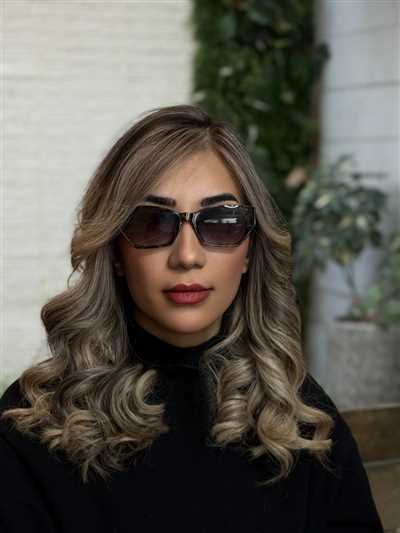 نمونه کار رنگ و لایت در سالن زیبایی پریسا امینه