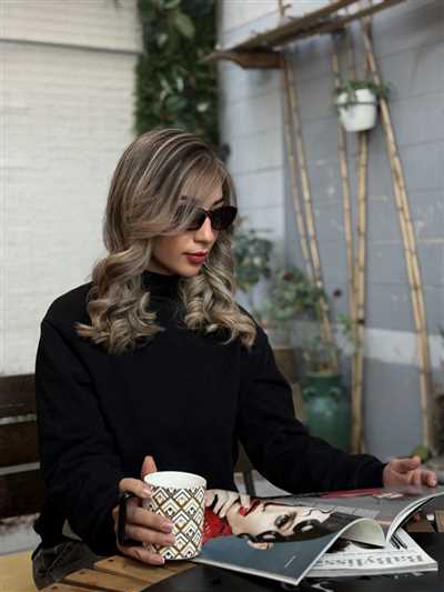 نمونه کار رنگ و لایت در سالن زیبایی پریسا امینه
