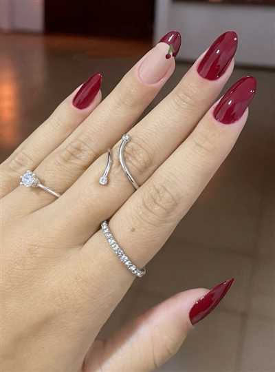 بیش از 20 مدل جذاب و شیک لاک ناخن رنگ قرمز گیلاسی ترند سال