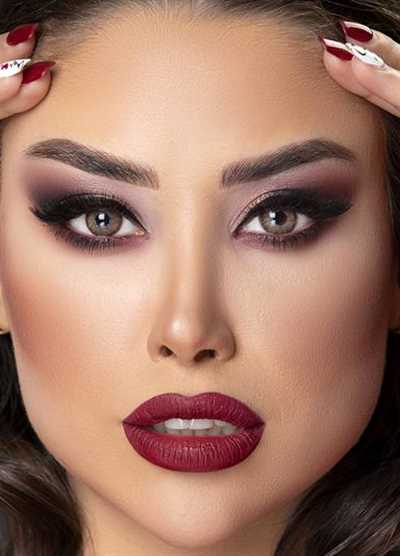 نمونه کار های میک آپ سالن زیبایی دی ال
