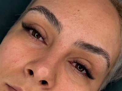 کاشت مژه توسط آرایشگر خانم ریحانه عمرانی