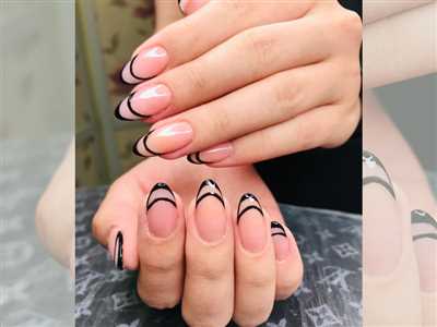 طراحی و کاشت ناخن ، آرایشگر خانم سولماز