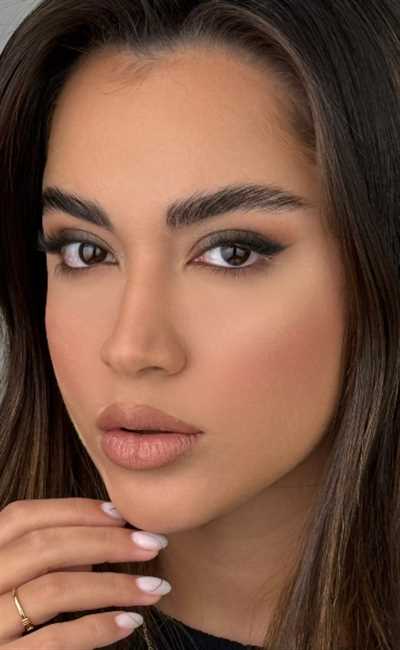 نمونه میکاپ صورت توسط میکاپ آرتیست خانم معصومه محمدی