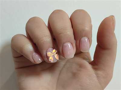 طراحی و کاشت ناخن توسط ناخنکار خانم الهه