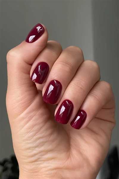 بیش از 30 مدل لاک ناخن ساده پاییزی