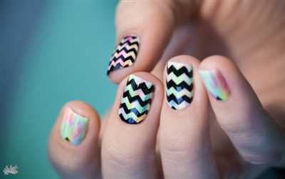 بیش از 30 مدل طراحی جذاب ناخن به شکل زیگزاگی ترند سال