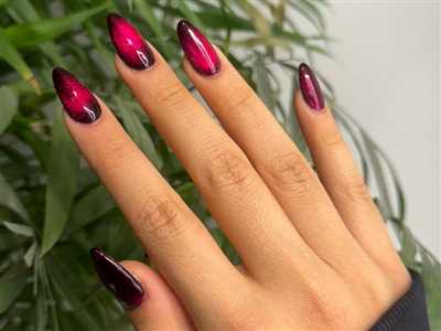 طراحی و کاشت ناخن آرایشگر خانم سولماز