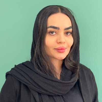 خانم هستی عزیزی